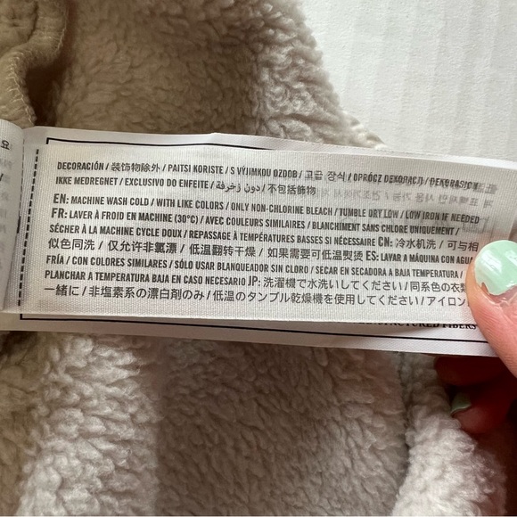 Abercrombie & Fitch Pullover Asymmetrical Snap-Up Quilted Beige Fleece XXL - Picture 8 of 9